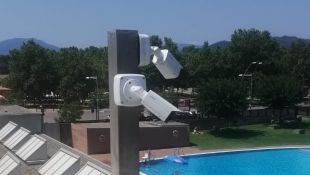 Salt instal·la dues càmeres de videovigilància a la piscina per frenar els actes vandàlics