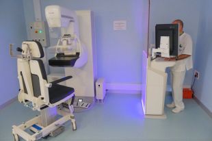 L’Hospital de Figueres compta amb un mamògraf més eficaç i segur