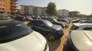 Les 300 noves places d'aparcament a l'antic Camp de Futbol de Blanes es mantindran fins setembre