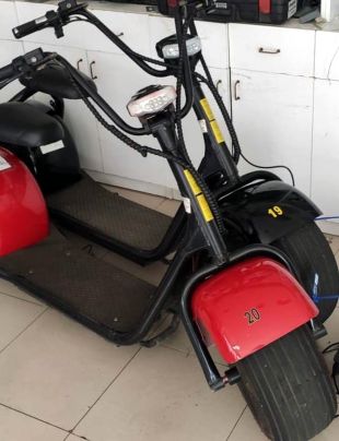 Expedienten cinc botigues de Lloret per llogar patinets elèctrics sense complir la normativa de seguretat