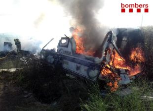 Un incendi crema quatre caravanes en un aparcament de Vila-sacra