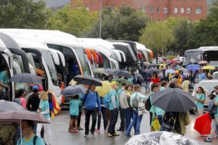 Més de 20 busos surten de Girona cap a la manifestació de la Diada