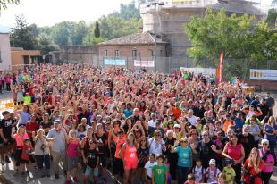Un miler de persones participen en la marxa del xuixo de Girona més solidària