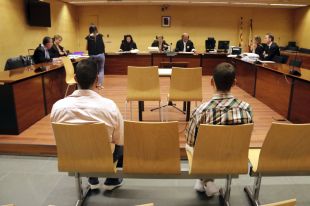 Jutgen uns lladres que va trencar la cama a un policia quan fugien d'un robatori a Sant Feliu de Guíxols