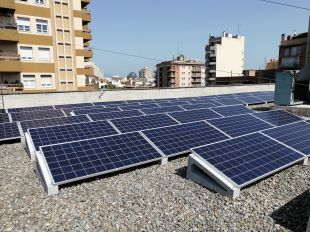 Unes plaques solars donaran servei a la comissaria de la Guàrdia Urbana de Figueres