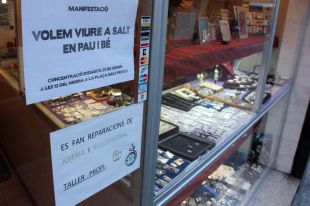 Segueix la manifestació per la pau a Salt en directe a AraGirona.cat