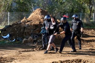 Càrregues a Cassà de la Selva per obrir la C-65 tallada pels manifestants