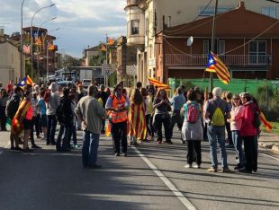 Marxa lenta de protesta a la carretera C-31 a Ullà en direcció Torroella de Montgrí