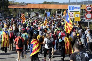Un home cau desplomat en plena 'Marxa per la Llibertat'' a Sils