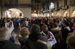 Unes 400 persones reclamen a Girona la llibertat de tots els presos polítics