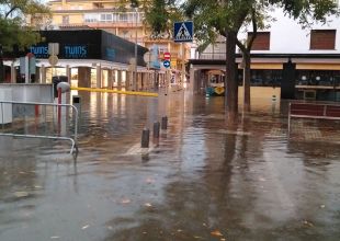 Platja d'Aro tanca els carrers del centre inundats per la llevantada