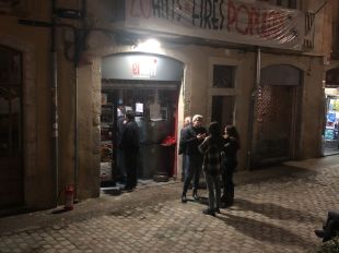 Dos ferits en un incendi de comptadors al Casal Independentista El Forn de Girona