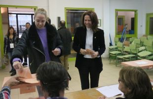 La participació a Girona a les dues de la tarda és del 40,1%, tres punts menys que a l'abril