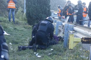 19 detinguts per la policia francesa i els Mossos pel tall de l'AP-7 a la frontera