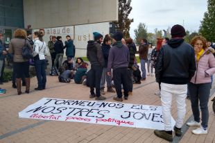 La defensa d'un dels joves empresonats pels aldarulls a Girona demana la llibertat per falta de proves