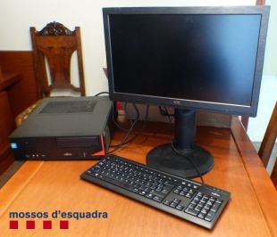 Detinguts dos veïns de Santa Pau per protagonitzar nou robatoris en equipaments del poble