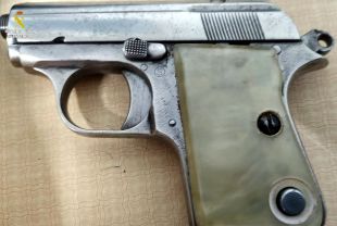 Tres detinguts a Vilobí d'Onyar per dur una pistola sense documentació i amb munició