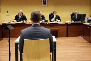 Jutgen un acusat de violar una noia a L'Escala aprofitant que anava beguda