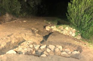 Apareixen les restes de dos carrers delimitats per façanes al jaciment romà d'Els Padrets de Blanes
