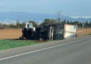 Ferit el conductor d'un camió en sortir de l'N-II a Garrigàs