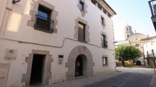Vilobí decreta tres dies de dol i convoca un minut de silenci per la mort de les dues nenes