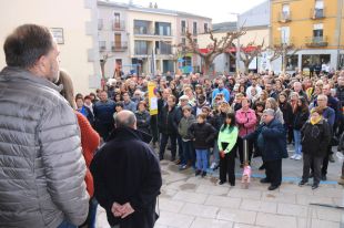  Desenes de veïns de Vilobí condemnen el crim de les dues germanes de 5 i 6 anys