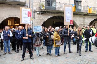 Els treballadors municipals de Girona reclamen els salaris d'abans de les retallades