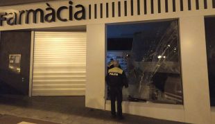 Quatre encaputxats roben en una farmàcia de Blanes i escapen de la policia