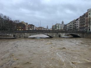 Girona suspèn totes les classes per dijous