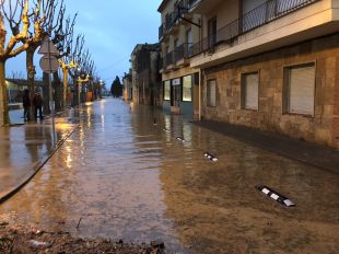 El Fluvià es desborda a Sant Pere Pescador i provoca una fuita de gas