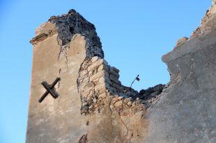 El Bisbat avalua els danys del campanar del segle XVIII de l'Esparra esfondrat pel temporal