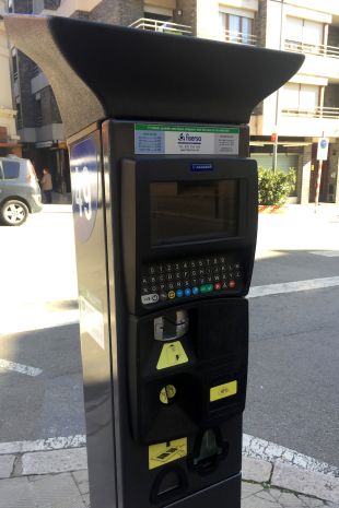 Figueres controlarà la contaminació de l'aire a través dels parquímetres