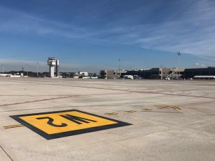 Guanyem Girona es posiciona contra el baixador del TAV a l'aeroport de Girona