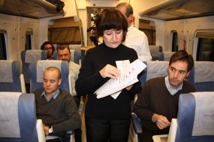 La Plataforma d'Usuaris de la línia Portbou-Barcelona engega una consulta per recollir les queixes dels viatgers