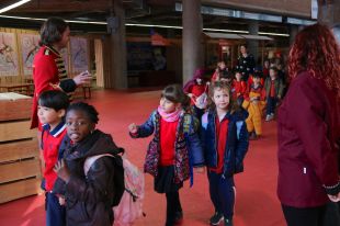 5.000 alumnes gaudeixen de la preestrena del Festival del Circ de Girona