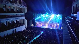 Figueres instal·la bucles magnètics als equipaments culturals per persones amb dificultats auditives
