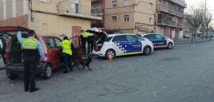 15 denúncies administratives i 4 per consum de droga en un control a la zona oest de Figueres