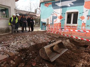 Comencen a construir l’aula de cuina al Centre Cívic Sant Narcís a Girona