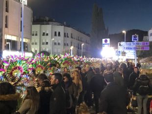 Unes 20.000 persones s'apleguen a la Gran Rua de la Ressaca del Carnaval de Tossa 