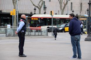 Els Mossos posen més de 140 denúncies a Catalunya per saltar-se el confinament 