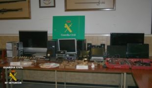 Detingut amb set quilos d'heroïna en un pis de la Jonquera