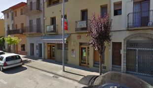 Denunciat un carnisser d'Argelaguer que permetia als clients accedir al bar a través d'una porta lateral