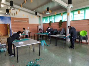 Voluntaris del Pla de l'Estany confeccionen 7.500 mascaretes per a residències i col·lectius vulnerables