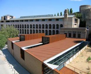El rectorat decideix que estudiants i professors de la facultat de Turisme es quedin al Barri Vell 