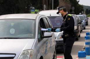 Denunciats a Palafrugell 20 persones per saltar-se el toc de queda i 46 per superar les reunions de sis