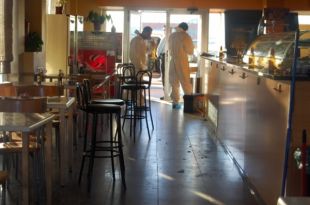 L'acusat d'intentar matar un home d'un tret a un bar de Celrà diu que l'arma se li va disparar accidentalment