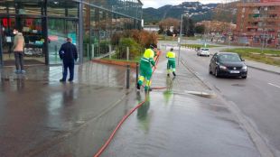 Lloret reforça la neteja i desinfecció dels carrers amb centres sanitaris, farmàcies o comerços d'alimentació