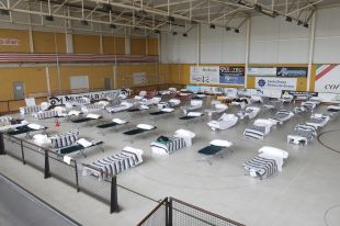 La central de compres de Girona ha aconseguit 650 litres d'hidrogel, 600 granotes i 18.500 guants