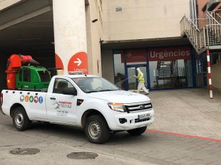 Palamós desinfecta els espais propers als centres sanitaris i comerços d'alimentació