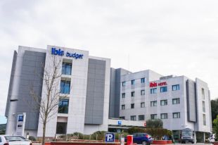 Cinc hotels gironins cedeixen instal·lacions per a centres educatius sense espai a preus reduïts